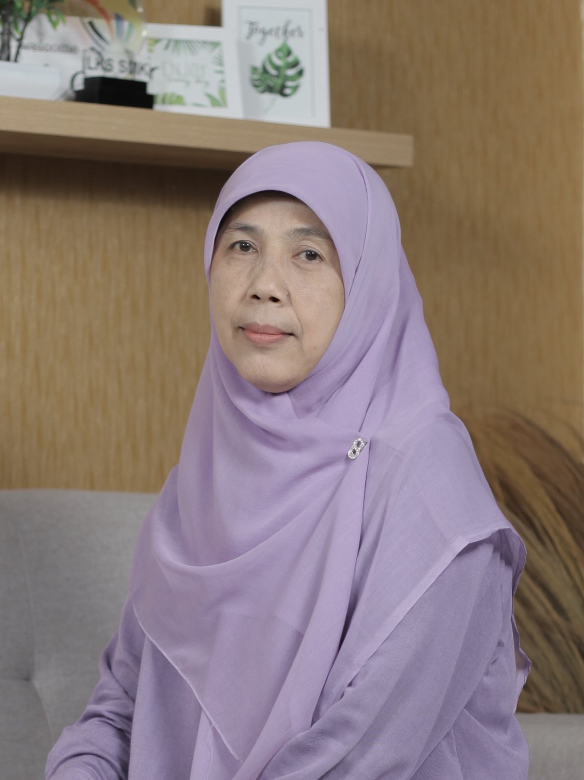 Cucu Mulyantini, A.Ma.Pust.